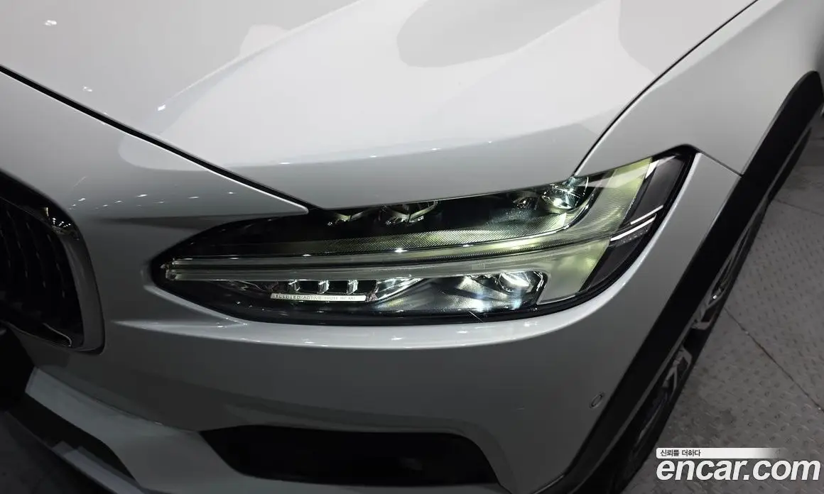 Volvo V90 2023 2.0 автомат (гидро), фото 8 Volvo V90 2023 2.0 автомат (гидро), фото 8