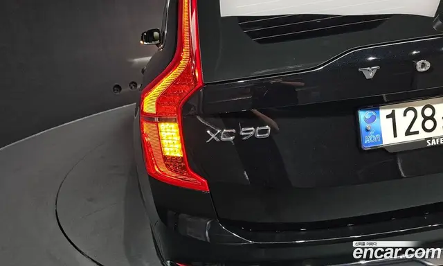 Volvo XC90 2023 2.0 автомат (гидро), миниатюра 9 Volvo XC90 2023 2.0 автомат (гидро), миниатюра 9