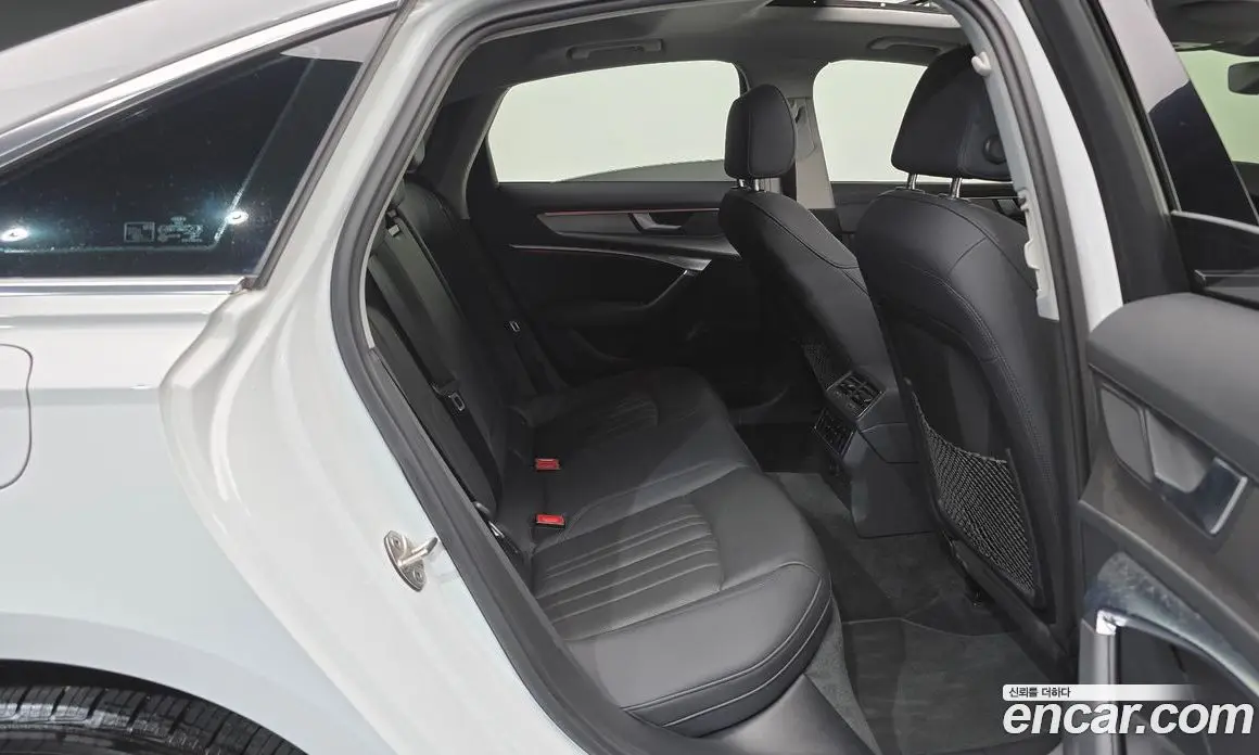 Audi A6 2020 2.0 автомат (гидро), фото 11