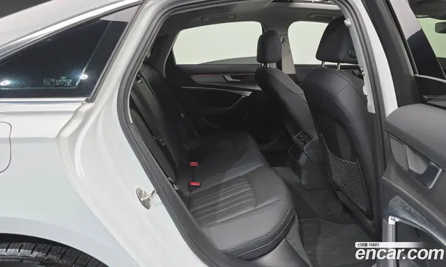 Audi A6 2020 2.0 автомат (гидро), миниатюра 11