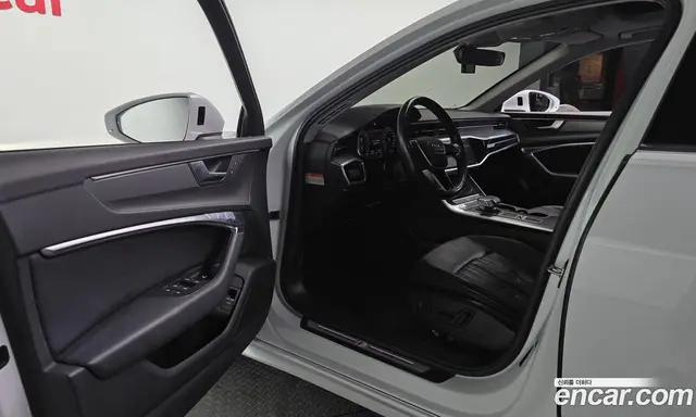Audi A6 2020 2.0 автомат (гидро), миниатюра 10