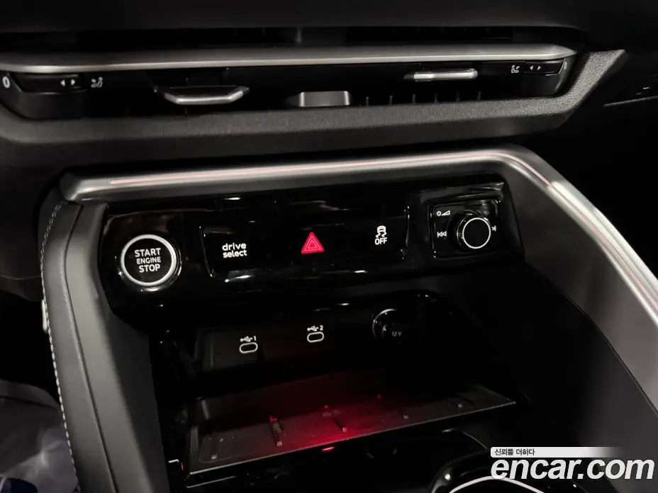 Audi Q5 2025 2.0 автомат (гидро), фото 10