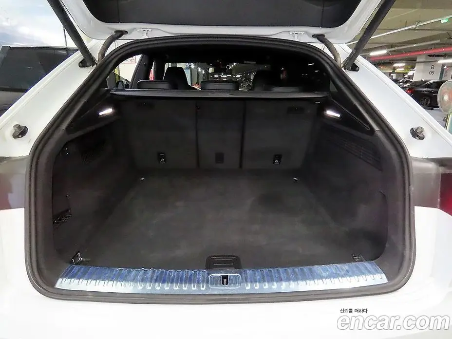 Audi Q8 2021 3.0 автомат (гидро), фото 16 Audi Q8 2021 3.0 автомат (гидро), фото 16