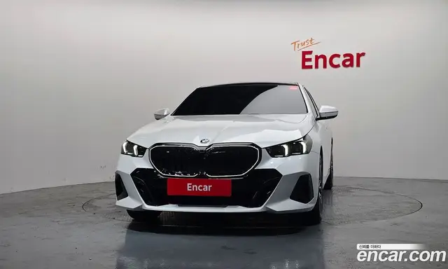 BMW 5 серия 2025 2.0 автомат (гидро), миниатюра 3