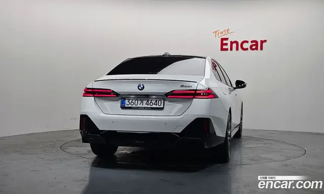 BMW 5 серия 2025 2.0 автомат (гидро), миниатюра 4