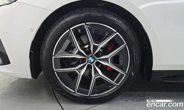 BMW 5 серия 2025 2.0 автомат (гидро), миниатюра 5