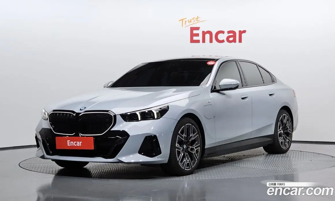 BMW 5 серия 2025 2.0 автомат (гидро), фото 1 BMW 5 серия 2025 2.0 автомат (гидро), фото 1