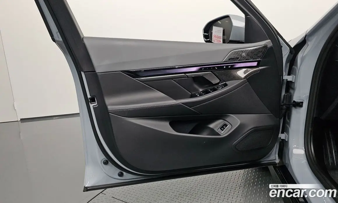 BMW 5 серия 2025 2.0 автомат (гидро), фото 14 BMW 5 серия 2025 2.0 автомат (гидро), фото 14
