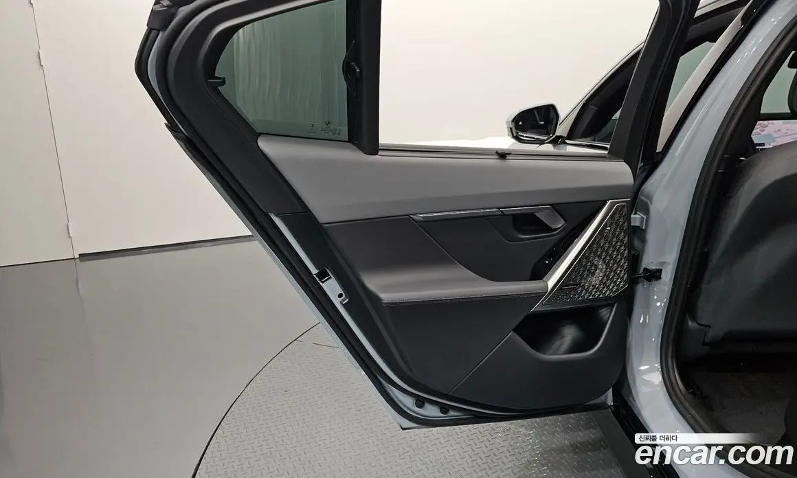 BMW 5 серия 2025 2.0 автомат (гидро), фото 15 BMW 5 серия 2025 2.0 автомат (гидро), фото 15