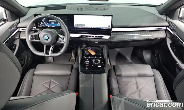 BMW 5 серия 2025 2.0 автомат (гидро), миниатюра 10 BMW 5 серия 2025 2.0 автомат (гидро), миниатюра 10