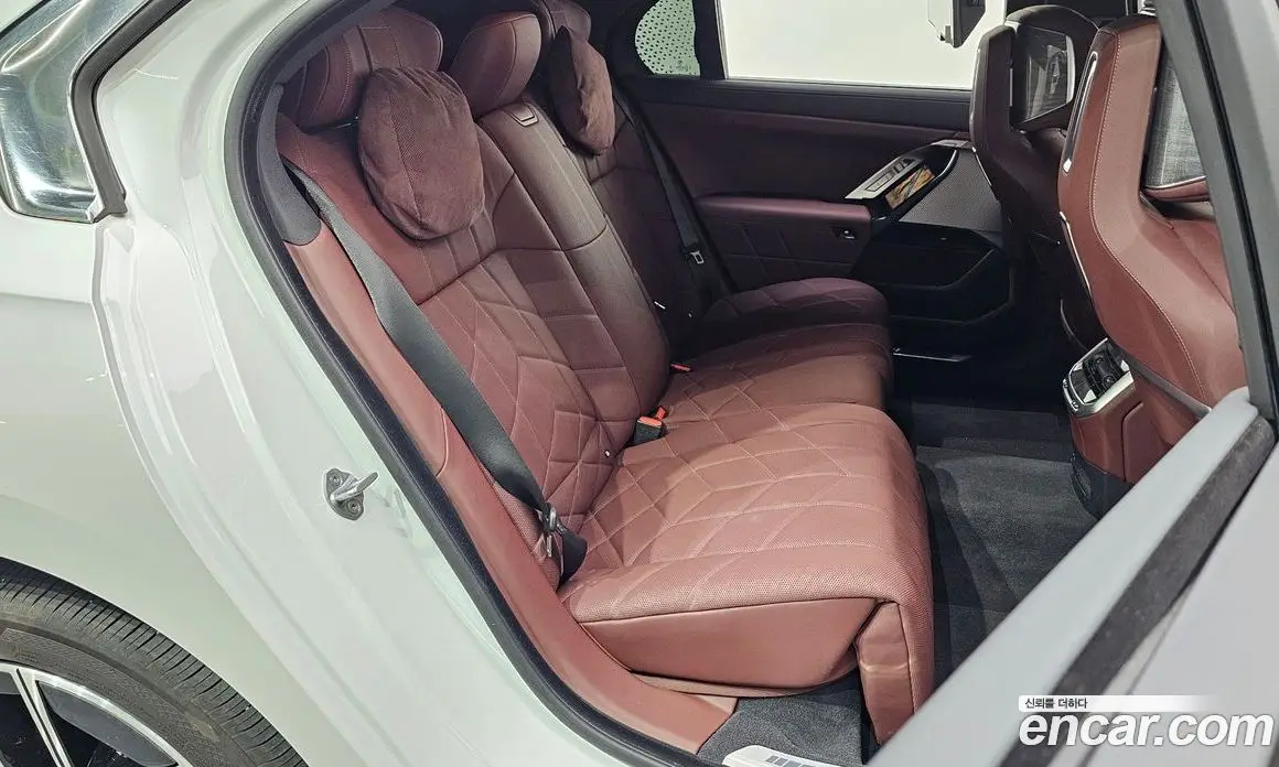 BMW i7 2024 0.3 автомат (гидро), фото 17 BMW i7 2024 0.3 автомат (гидро), фото 17