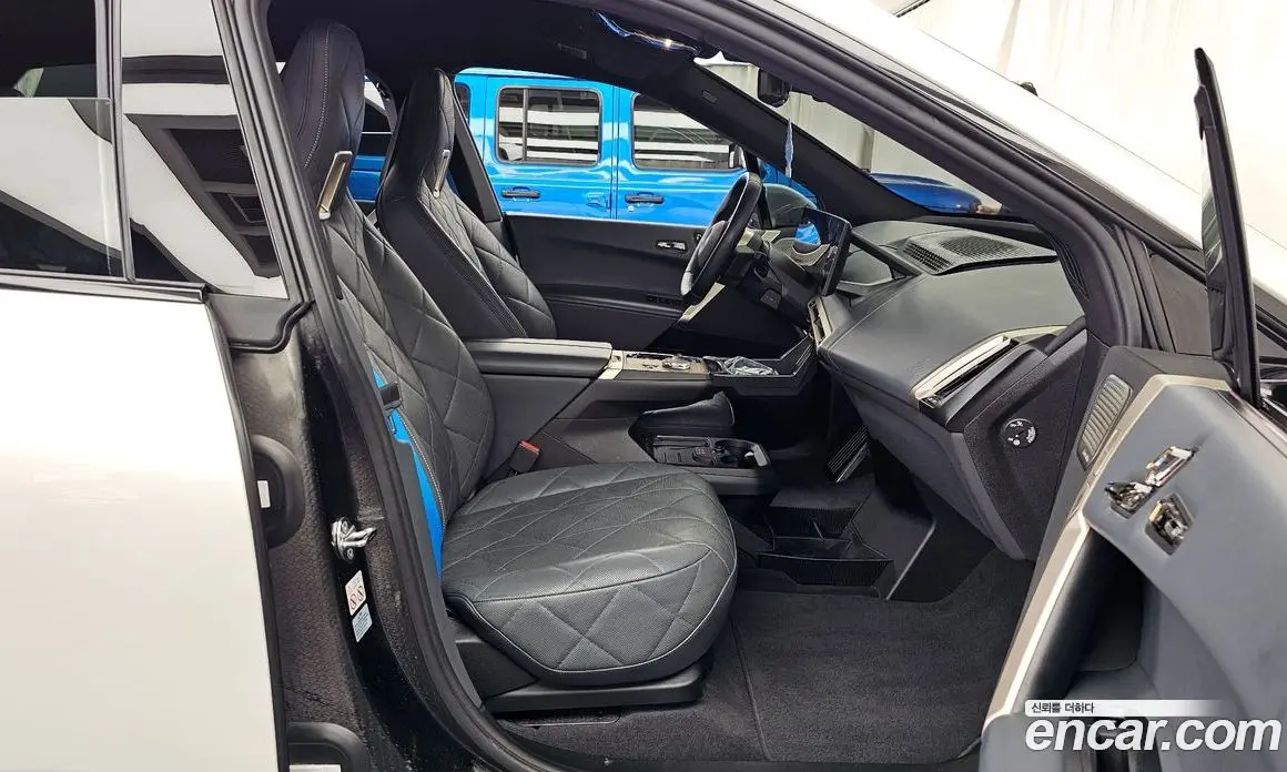 BMW iX 2023 0.3 автомат (гидро), фото 17 BMW iX 2023 0.3 автомат (гидро), фото 17