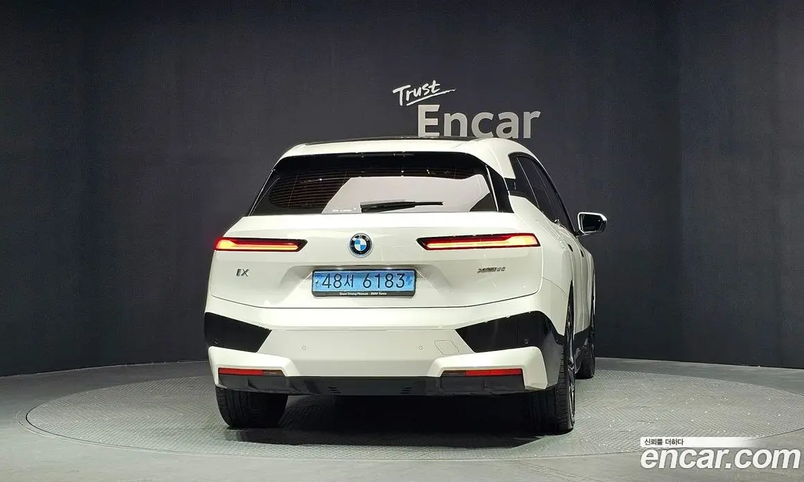 BMW iX 2023 0.3 автомат (гидро), фото 4 BMW iX 2023 0.3 автомат (гидро), фото 4