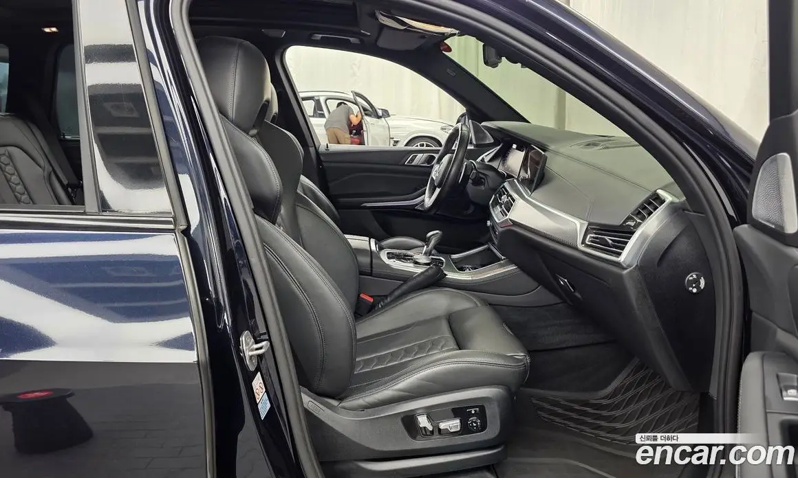BMW X5M 2020 4.4 автомат (гидро), фото 17 BMW X5M 2020 4.4 автомат (гидро), фото 17
