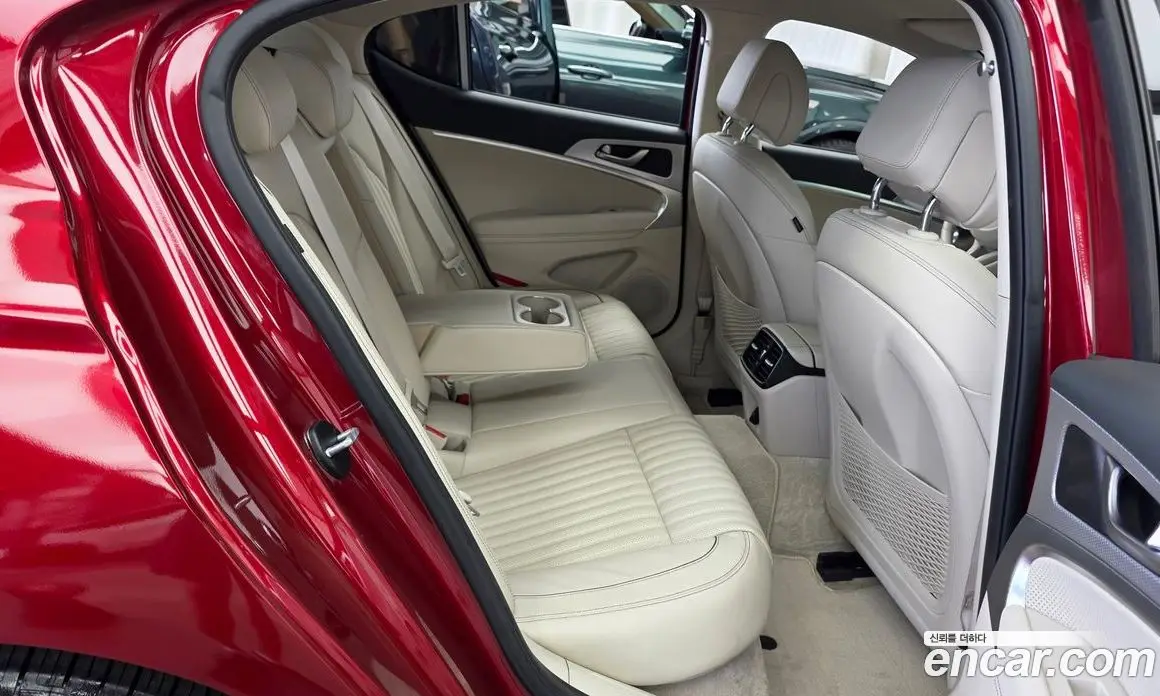 Genesis G70 2021 2.2 автомат (гидро), фото 18 Genesis G70 2021 2.2 автомат (гидро), фото 18