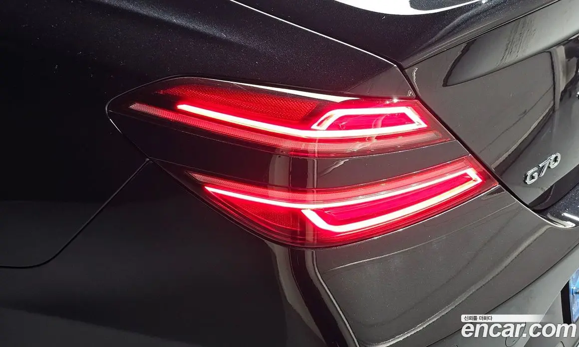 Genesis G70 2022 3.3 автомат (гидро), фото 9