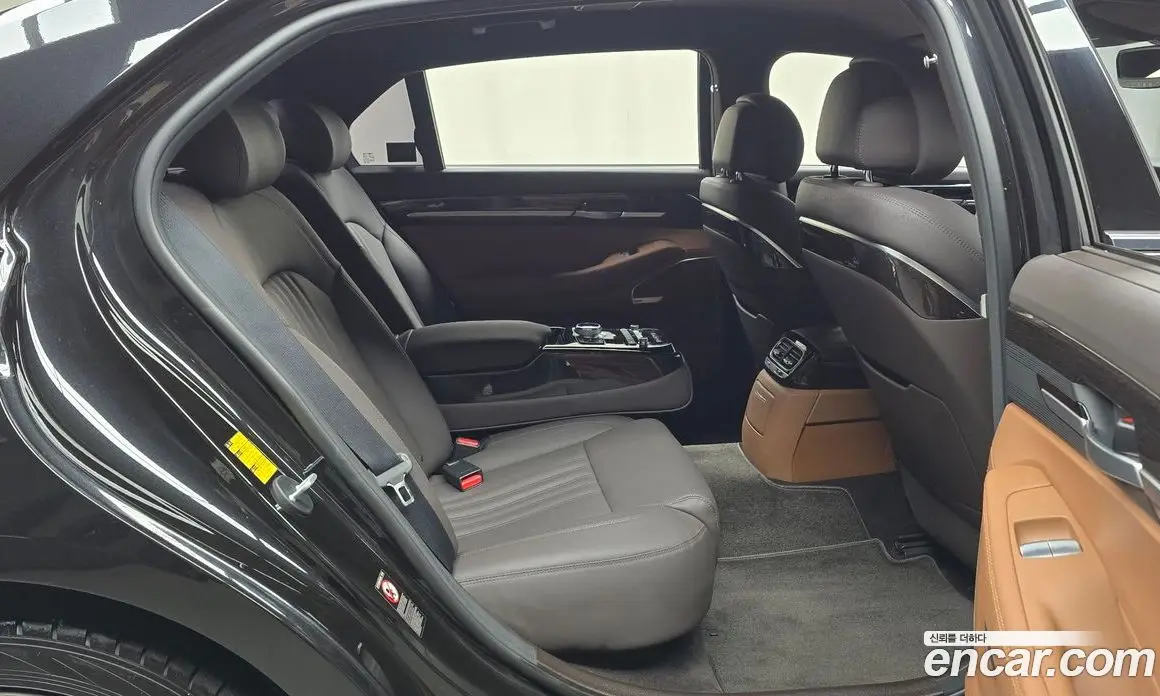 Genesis G90 2019 3.8 автомат (гидро), фото 16 Genesis G90 2019 3.8 автомат (гидро), фото 16