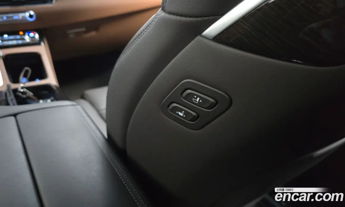 Genesis G90 2019 3.8 автомат (гидро), фото 28 Genesis G90 2019 3.8 автомат (гидро), фото 28