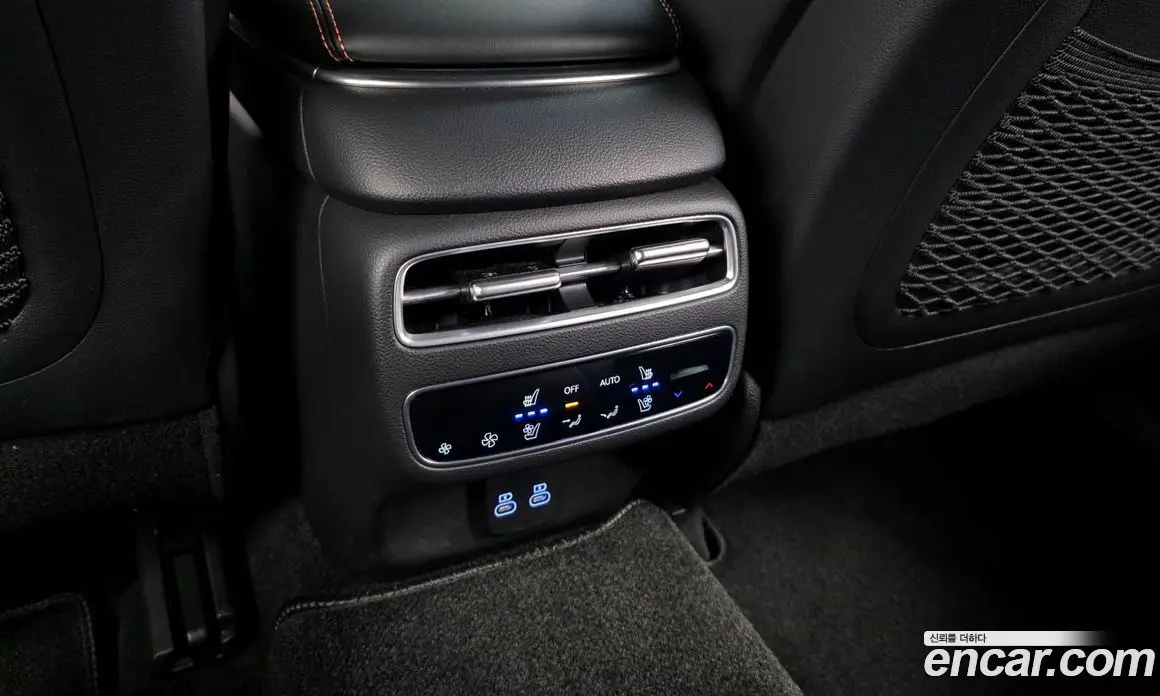 Genesis GV70 2024 2.5 автомат (гидро), фото 18 Genesis GV70 2024 2.5 автомат (гидро), фото 18