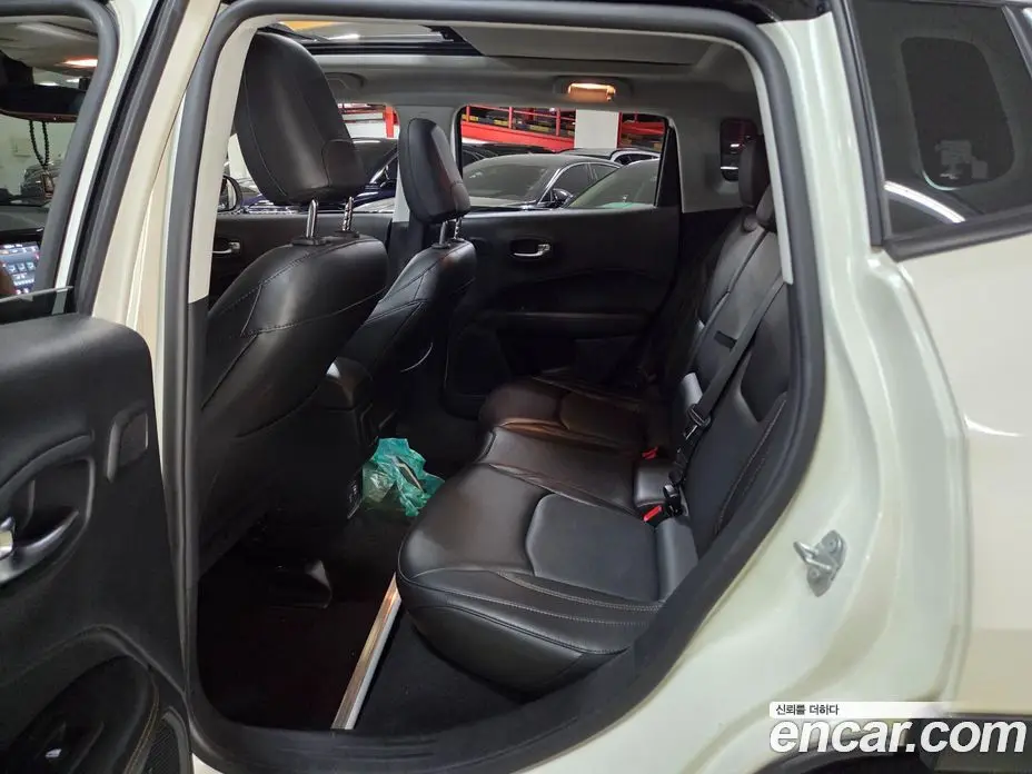 Jeep Compass 2018 2.4 автомат (гидро), фото 7 Jeep Compass 2018 2.4 автомат (гидро), фото 7