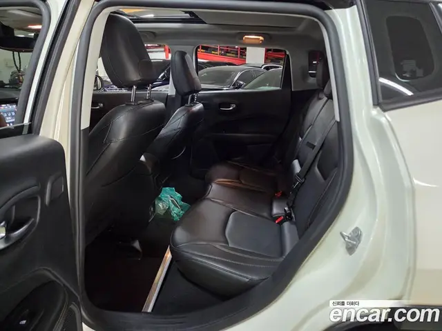 Jeep Compass 2018 2.4 автомат (гидро), миниатюра 7 Jeep Compass 2018 2.4 автомат (гидро), миниатюра 7