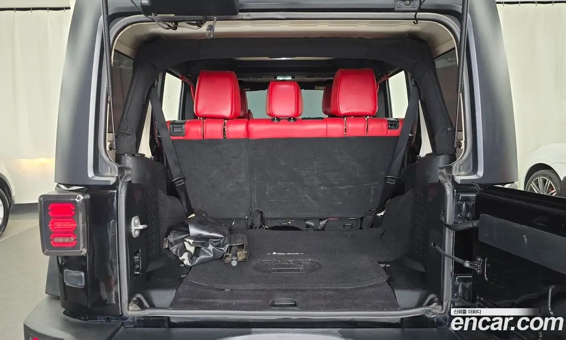 Jeep Wrangler 2016 3.6 автомат (гидро), фото 20 Jeep Wrangler 2016 3.6 автомат (гидро), фото 20