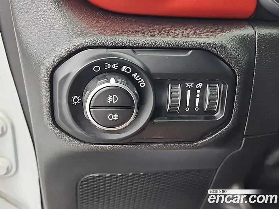 Jeep Wrangler 2018 2.0 автомат (гидро), фото 18 Jeep Wrangler 2018 2.0 автомат (гидро), фото 18