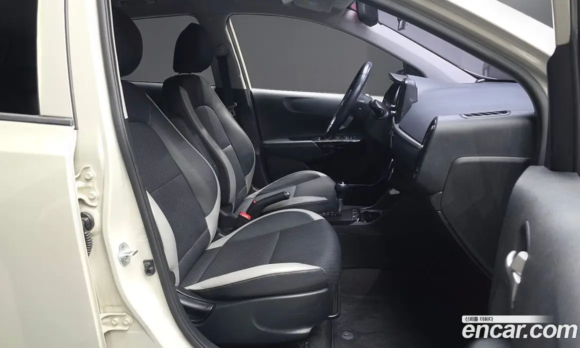 Kia Morning 2017 1.0 автомат (гидро), фото 16 Kia Morning 2017 1.0 автомат (гидро), фото 16