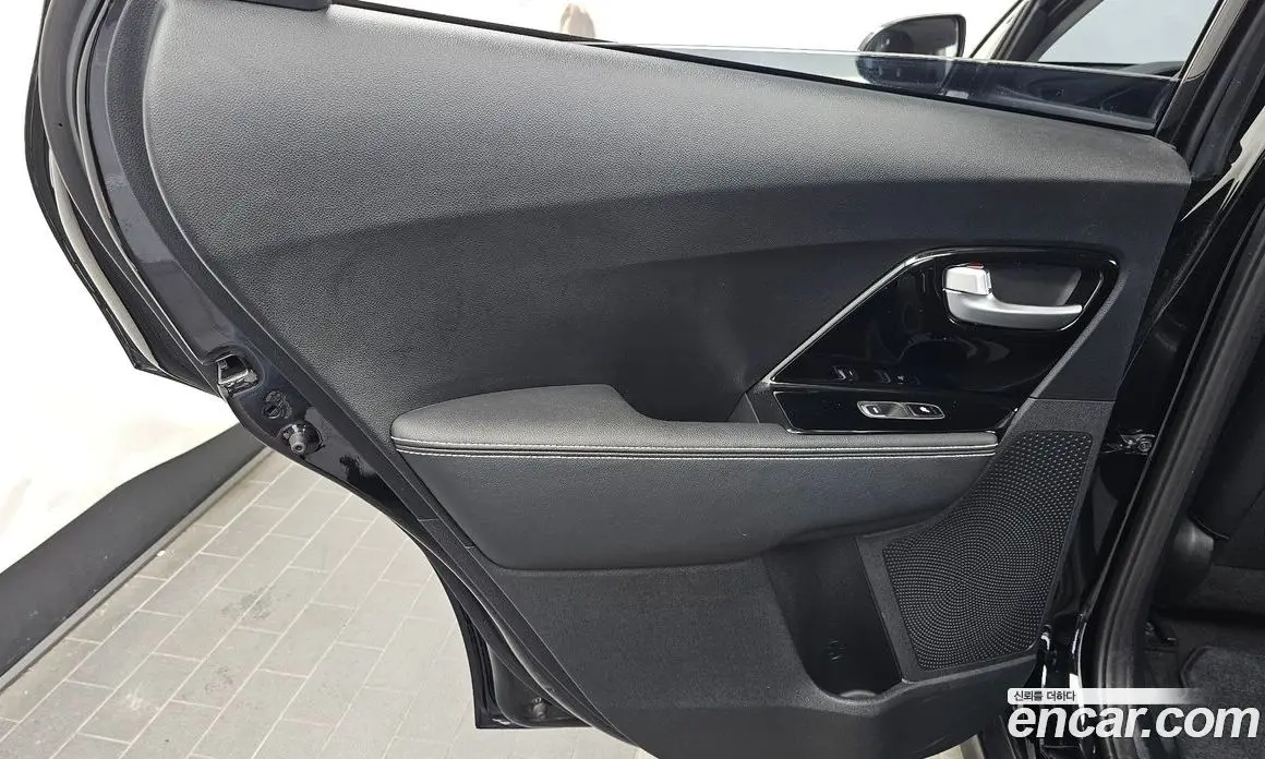 Kia Niro 2021 0.2 автомат (гидро), фото 15 Kia Niro 2021 0.2 автомат (гидро), фото 15
