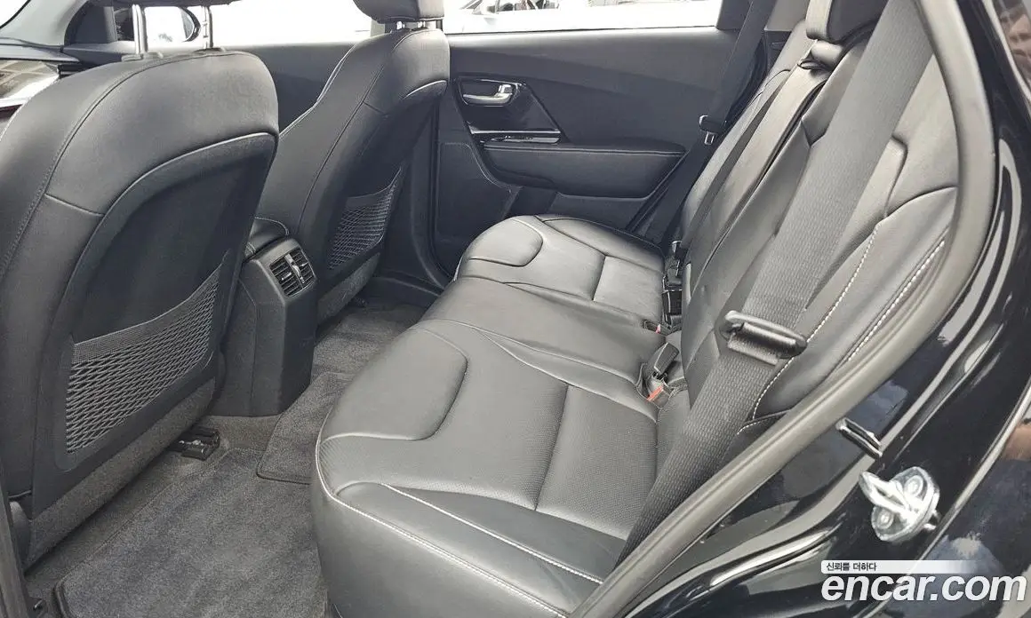 Kia Niro 2021 0.2 автомат (гидро), фото 16 Kia Niro 2021 0.2 автомат (гидро), фото 16