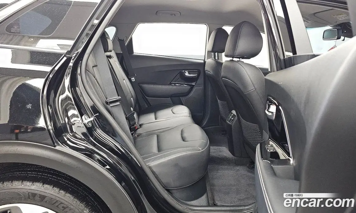 Kia Niro 2021 0.2 автомат (гидро), фото 18 Kia Niro 2021 0.2 автомат (гидро), фото 18