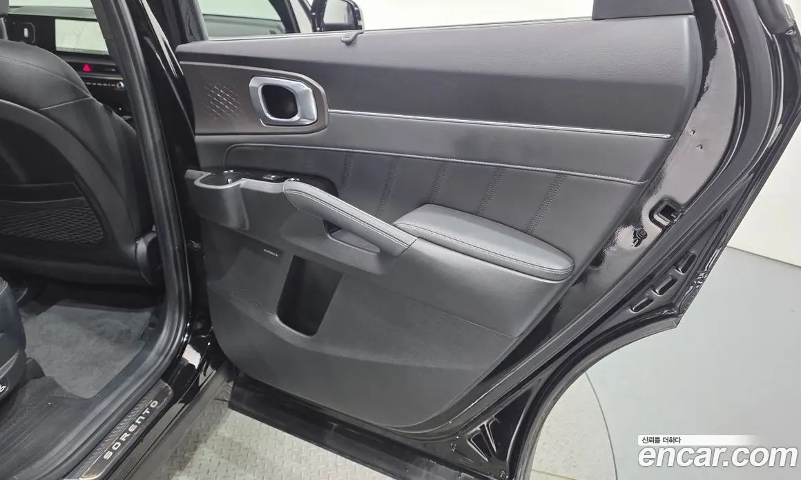 Kia Sorento 2023 2.5 автомат (гидро), фото 15 Kia Sorento 2023 2.5 автомат (гидро), фото 15