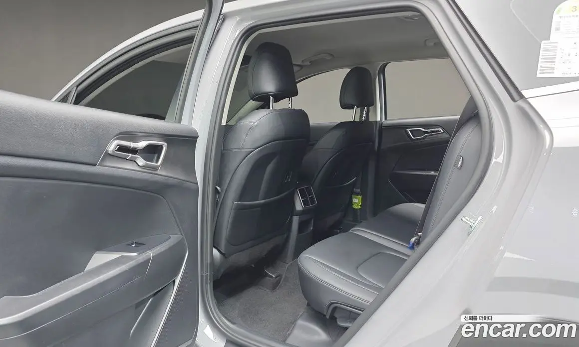 Kia Sportage 2025 1.6 автомат (гидро), фото 24 Kia Sportage 2025 1.6 автомат (гидро), фото 24