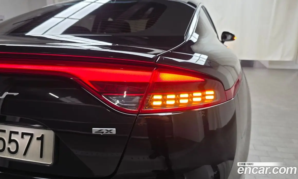 Kia Stinger 2022 2.5 автомат (гидро), фото 8