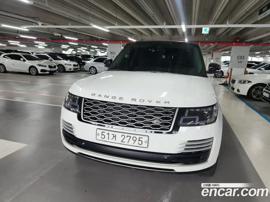 Land Rover Range Rover 2015 4.4 автомат (гидро), фото 1 Land Rover Range Rover 2015 4.4 автомат (гидро), фото 1
