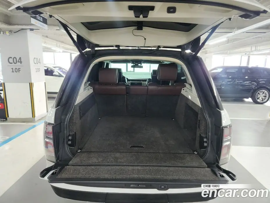 Land Rover Range Rover 2015 4.4 автомат (гидро), фото 18 Land Rover Range Rover 2015 4.4 автомат (гидро), фото 18