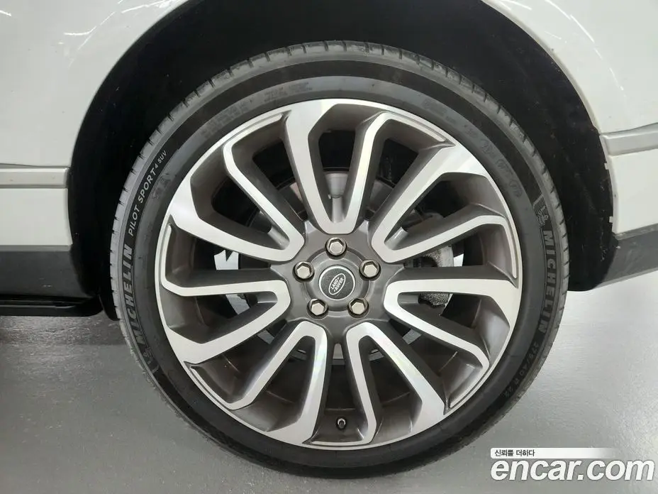Land Rover Range Rover 2015 4.4 автомат (гидро), фото 19 Land Rover Range Rover 2015 4.4 автомат (гидро), фото 19