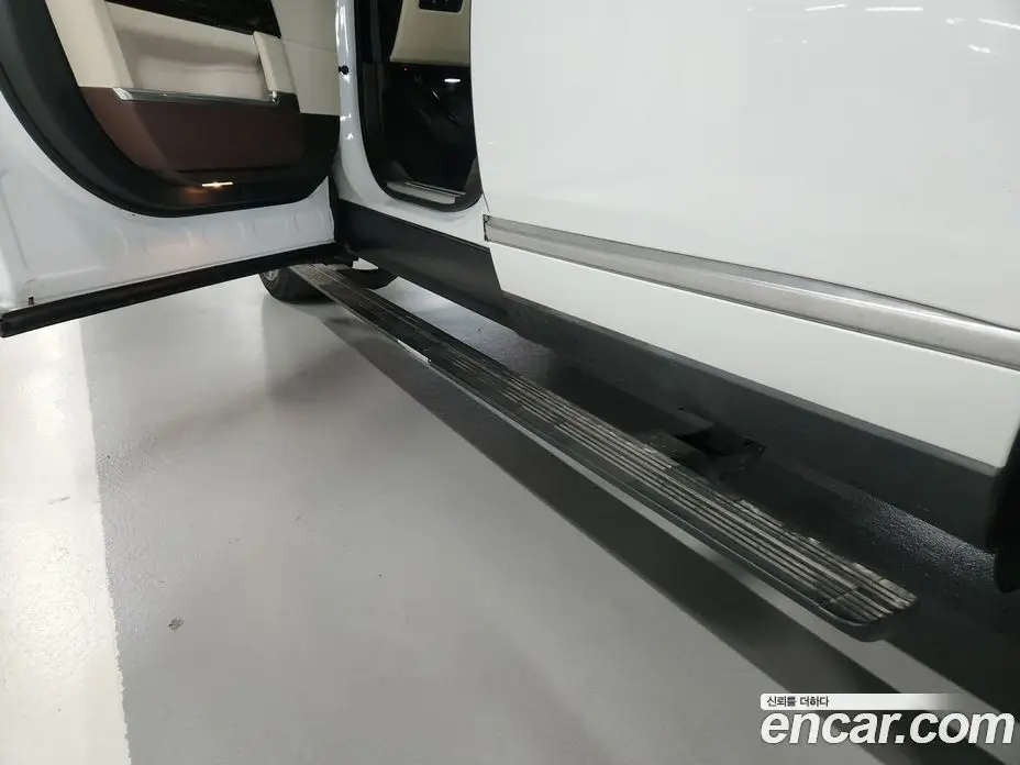 Land Rover Range Rover 2015 4.4 автомат (гидро), фото 20 Land Rover Range Rover 2015 4.4 автомат (гидро), фото 20