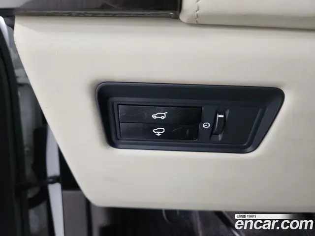 Land Rover Range Rover 2015 4.4 автомат (гидро), миниатюра 9 Land Rover Range Rover 2015 4.4 автомат (гидро), миниатюра 9