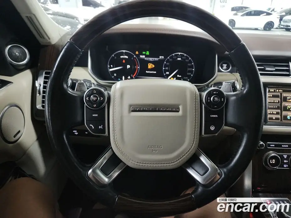 Land Rover Range Rover 2015 4.4 автомат (гидро), фото 10 Land Rover Range Rover 2015 4.4 автомат (гидро), фото 10