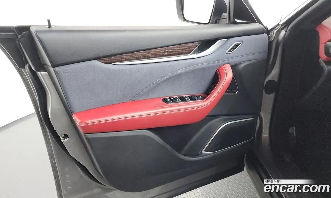 Maserati Levante 2020 3.0 автомат (гидро), фото 14 Maserati Levante 2020 3.0 автомат (гидро), фото 14