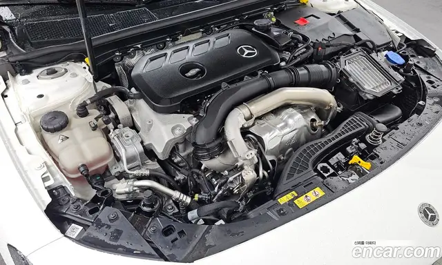Mercedes-Benz CLA-Class 2024 2.0 автомат (гидро), миниатюра 6