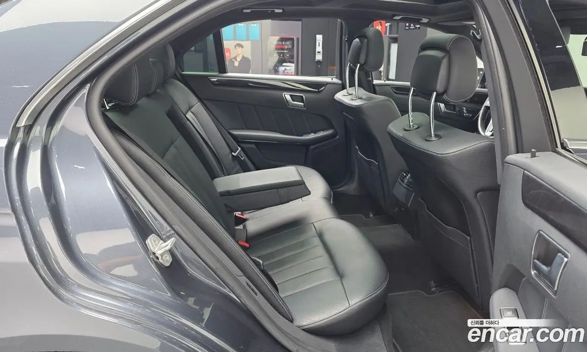 Mercedes-Benz E-Class 2015 3.5 автомат (гидро), фото 16 Mercedes-Benz E-Class 2015 3.5 автомат (гидро), фото 16
