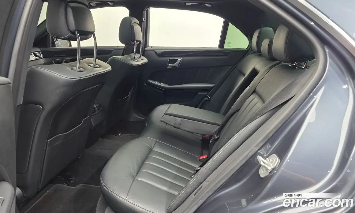 Mercedes-Benz E-Class 2015 3.5 автомат (гидро), фото 17 Mercedes-Benz E-Class 2015 3.5 автомат (гидро), фото 17