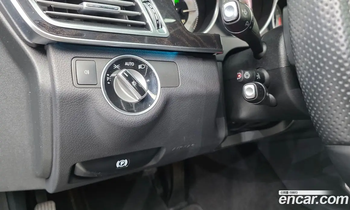 Mercedes-Benz E-Class 2015 3.5 автомат (гидро), фото 27 Mercedes-Benz E-Class 2015 3.5 автомат (гидро), фото 27