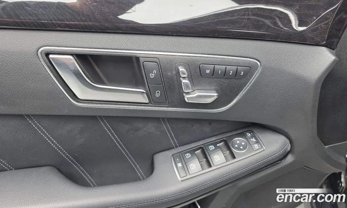 Mercedes-Benz E-Class 2015 3.5 автомат (гидро), фото 29 Mercedes-Benz E-Class 2015 3.5 автомат (гидро), фото 29
