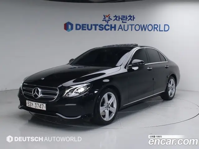 Mercedes-Benz E-Class 2018 2.0 автомат (гидро), миниатюра 1 Mercedes-Benz E-Class 2018 2.0 автомат (гидро), миниатюра 1