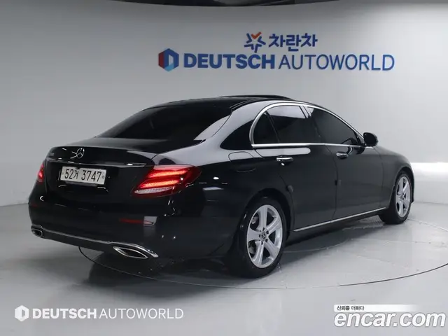 Mercedes-Benz E-Class 2018 2.0 автомат (гидро), миниатюра 2 Mercedes-Benz E-Class 2018 2.0 автомат (гидро), миниатюра 2
