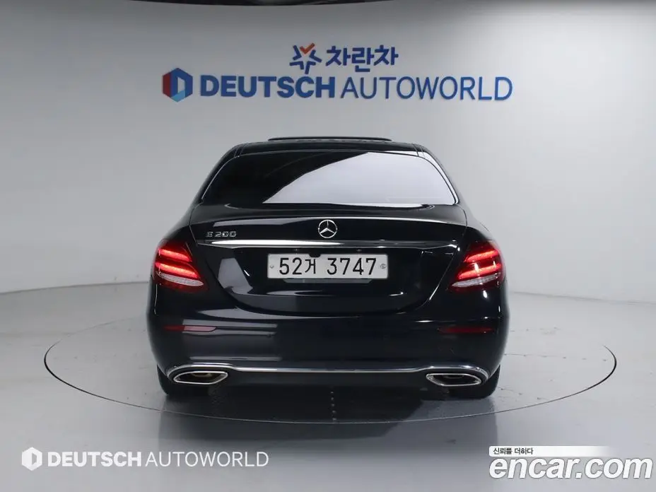 Mercedes-Benz E-Class 2018 2.0 автомат (гидро), фото 4 Mercedes-Benz E-Class 2018 2.0 автомат (гидро), фото 4
