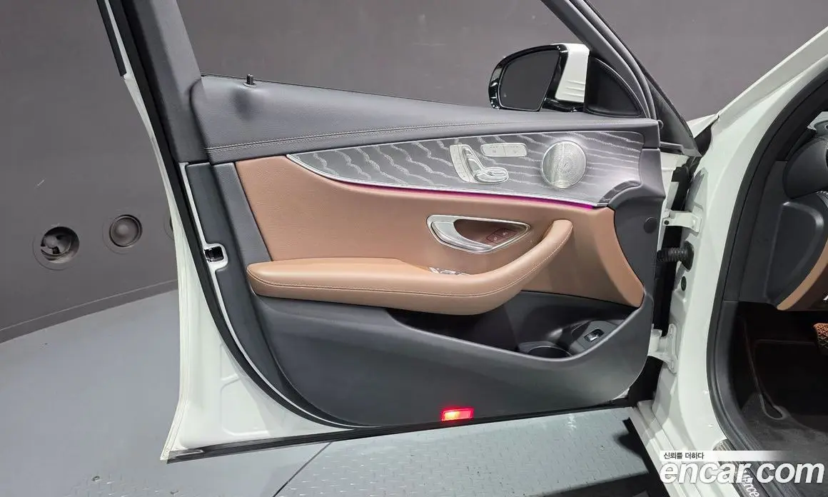 Mercedes-Benz E-Class 2022 2.0 автомат (гидро), фото 14